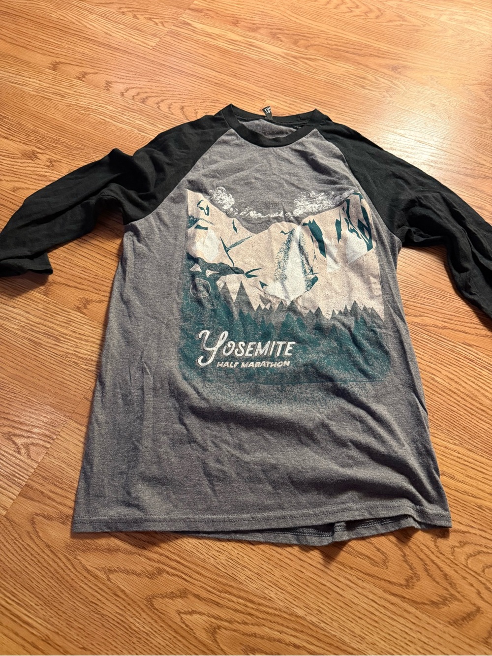 Yosemite half marathon Raglan Long Sleeve Tee - Gray/Black